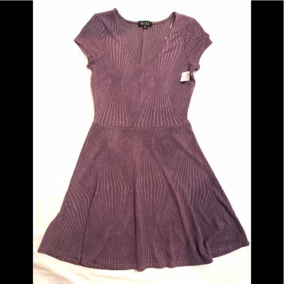 TRIXXI Dress - Picture 6 of 16